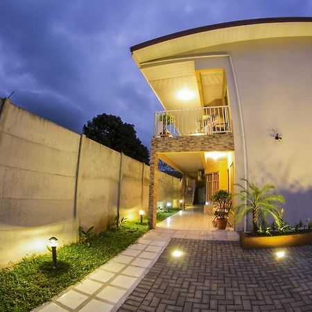 Apartamentos Valle Del Volcan Ла Фортуна Экстерьер фото