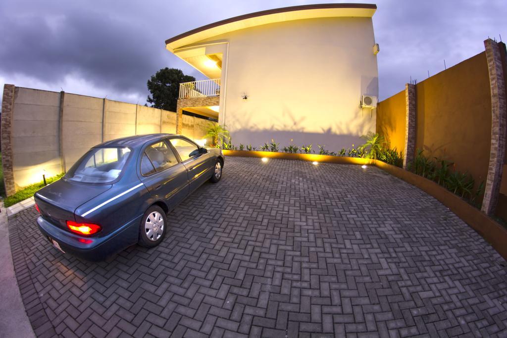 Apartamentos Valle Del Volcan Ла Фортуна Экстерьер фото