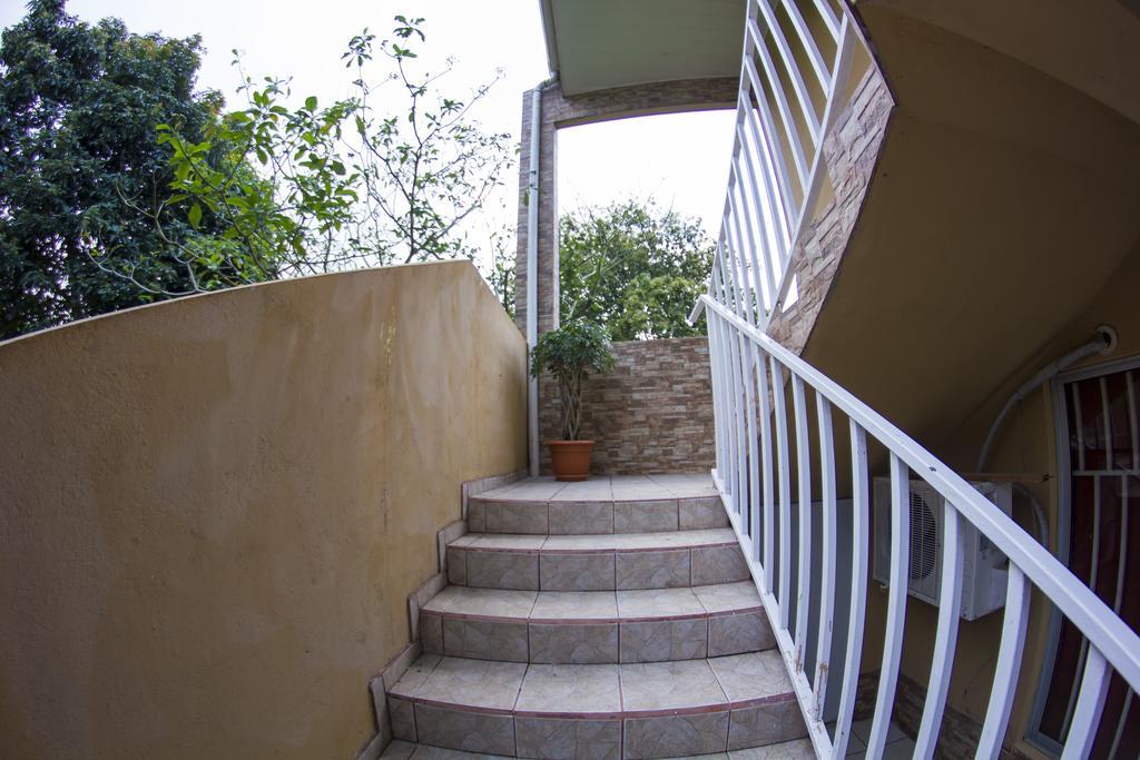 Apartamentos Valle Del Volcan Ла Фортуна Экстерьер фото